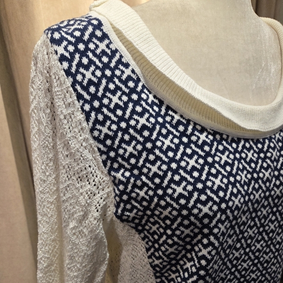 Blue Willi's Patterened Sweater - Picture 8 of 11